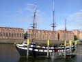 2007_Bremen_Boot_auf_der_Weser.jpg