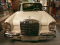 Mercedes-Benz_300_SE_2012