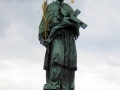 Johannes_von_Nepomuk_Karlsbruecke.JPG